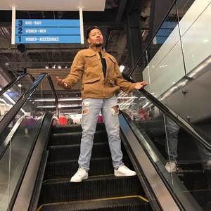 Meet your Posher, Marcos